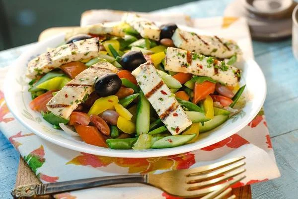 Grilled Cottage Cheese Salad