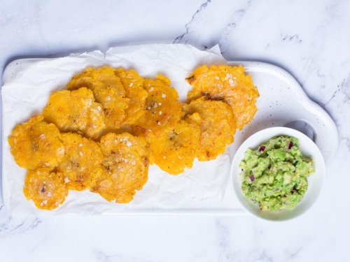 Tostones con Guacamole