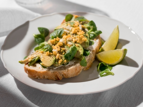 Artichoke & Basil Crostini (24 Pieces)