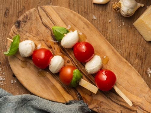 Mozzarella Bamboo Picks (24 Pieces)
