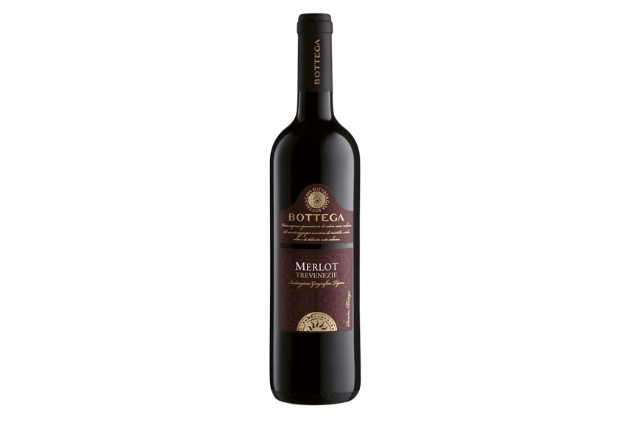 Top 5 Wines to Elevate Your Next Dinner Party